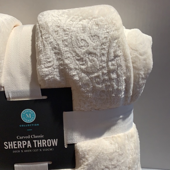 Martha Stewart Carved Classic Sherpa Throw Blanket - Picture 3 of 7